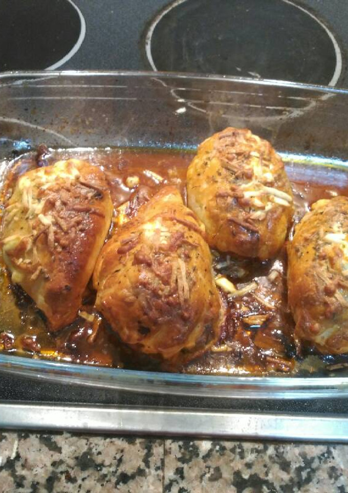 Una foto de Hojaldre relleno de solomillo de cerdo (relleno sobrasada con miel)