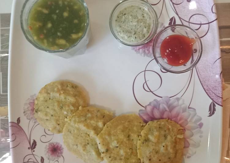 Moong dal stuffed veggi idli