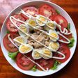 Salad ức gà, trứng cút