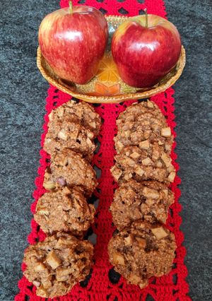 Una foto de Galletas de avena y manzana de Río Negro 🖤 🍎