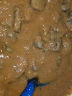 Una foto de Criadilla y riñones en salsa