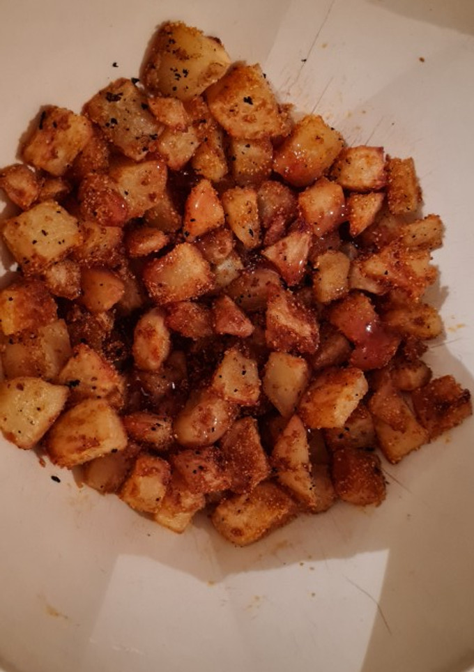 Una foto de Papas en cubos con salsa agridulce, re facil y riquísimas