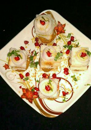 A picture of Bread sandwich with soya chunks.