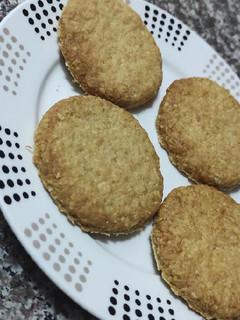 A picture of Oatmeal biscuits.