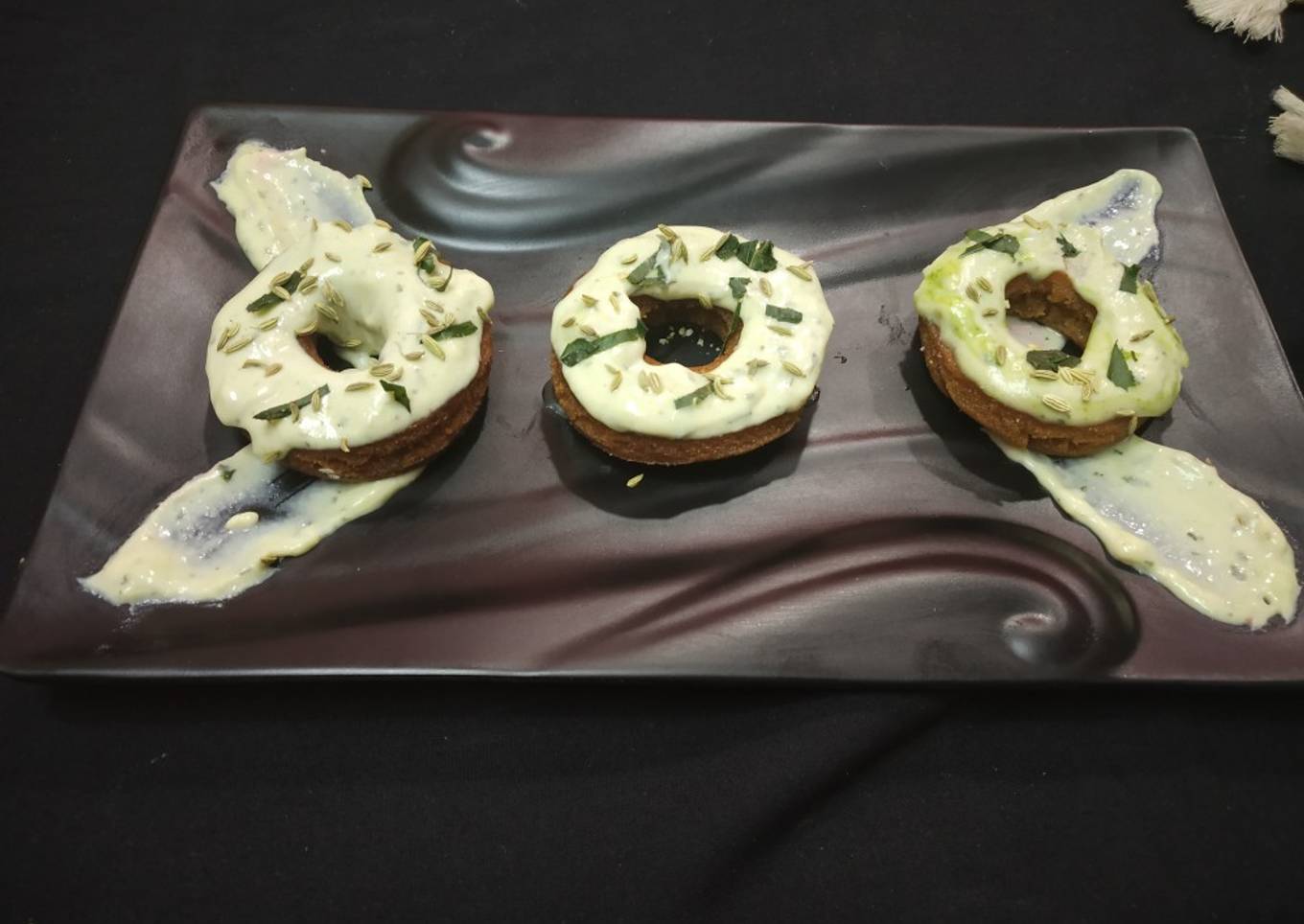 Atta Spinach doughnut with Paan Rabdi dip