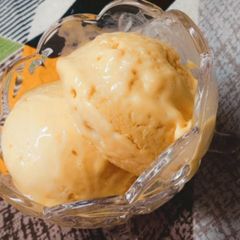 A picture of Mango Ice-cream.