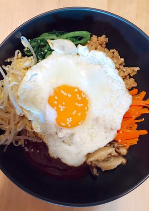 รูปของ บิบิมบับ (ข้าวยำเกาหลี) 비빔밥 ฉบับทำง่ายๆ ทานเองที่บ้านค่ะ