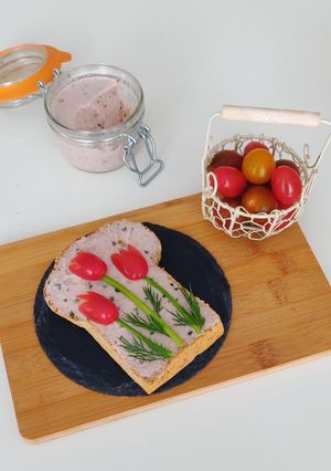 Une photo de Mousse de jambon au porto