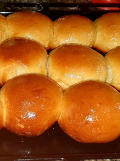 A picture of Bread roll.