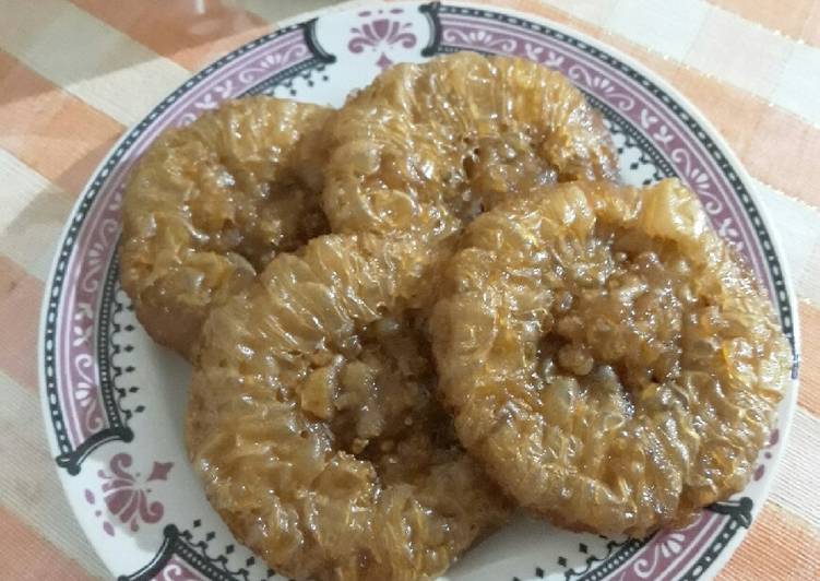 Kue cucur gula merah