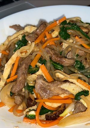 Hình của món Japchae.