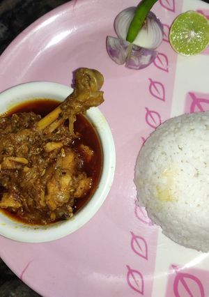 ग्रेवी चिकेन (gravy chicken recipe in Hindi) रेसिपी मुख्य फोटो