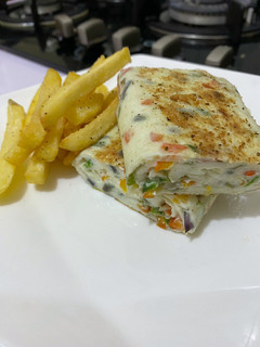 A picture of Rolled vegetable omelette.