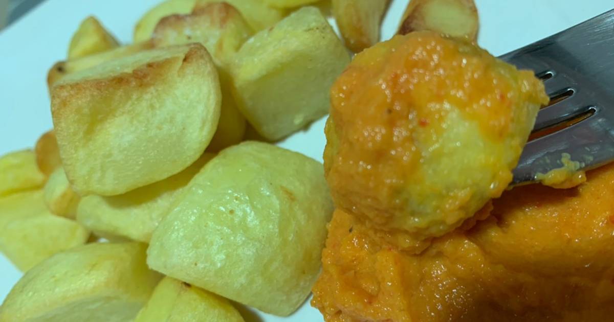 Bravas con salsa casera🥔🥔 Receta de Anna Cookpad