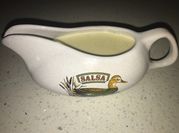 Una foto de salsa de roquefort y nuez