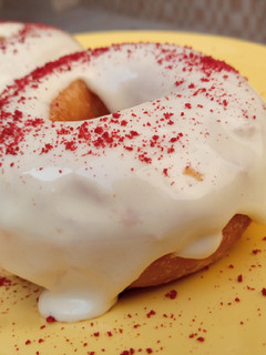 A picture of Milk glazed donut.