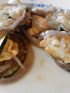 Una foto de Papillote de calabacín y berenjena con pechuga de pollo