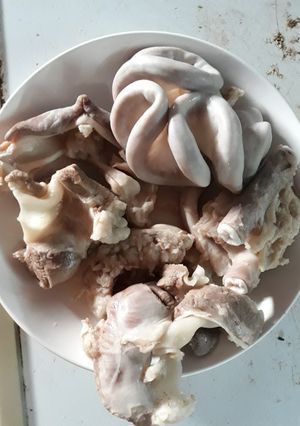 Hình của món Lòng lợn luộc.