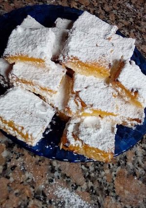 Una foto de Cuadrados de limón