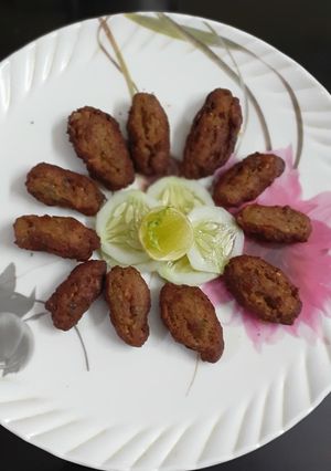 A picture of Chicken roll kebab.