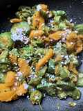 ঝিঙে কুমড়ো নারকেল চচ্চড়ি(Jhinge kumro narkel chorchori recipe in Bengali)