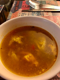 Una foto de Sopa de huesos de pollo