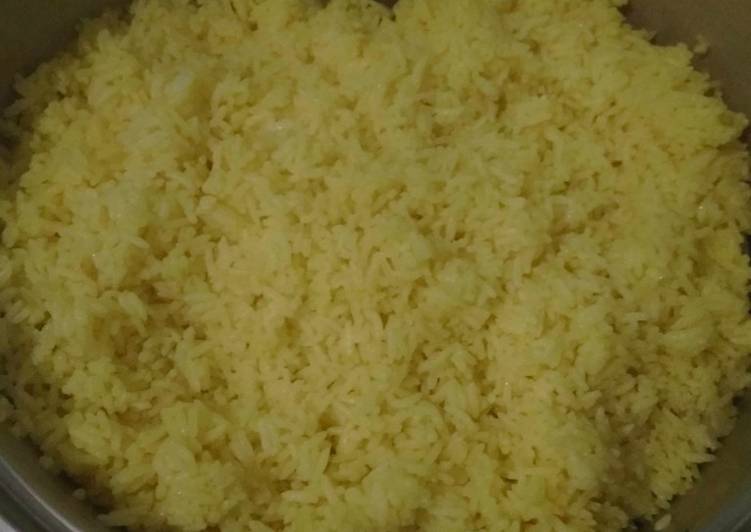 Cara Gampang Memasak Nasi Kuning yang bikin betah