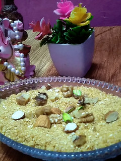 तिलकुट (Tilkut recipe in hindi) रेसिपी मुख्य फोटो