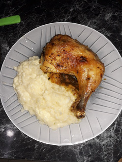Una foto de Pollo al horno con arroz con queso 😉