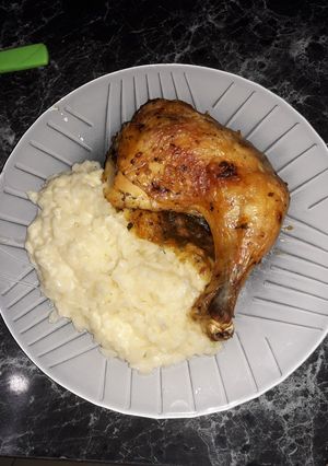 Una foto de Pollo al horno con arroz con queso 😉