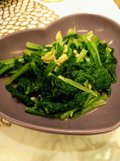 快炒蒜香A菜(低醣生酮餐)(方便素/素食)(快速料理)(簡單料理) 的食譜成品照片