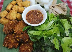 Hình của món Bún đậu mắm tôm chả bắp.
