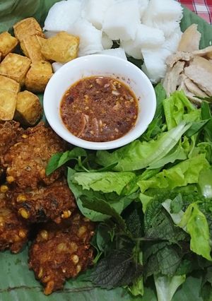 Hình của món Bún đậu mắm tôm chả bắp.