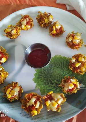 मैगी बास्केट चाट (Maggi basket chaat recipe in hindi) रेसिपी मुख्य फोटो