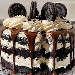 A picture of Oreo Cheesecake Cake.