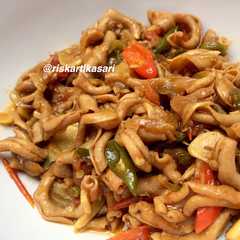 A picture of Oseng Usus Ayam.