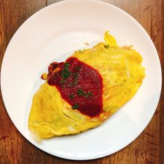 A picture of Omurice.