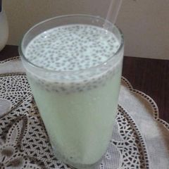 A picture of Refreshing milk.