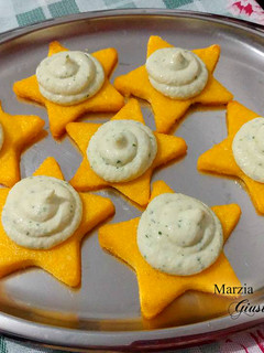 Foto di Stelle di polenta con mousse di baccalà