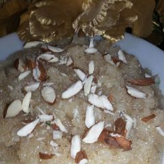 A picture of Suji ka halwa.