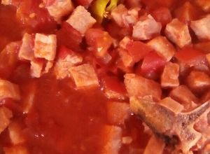 Una foto de Chuletas ahumadas entomatadas