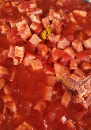 Una foto de Chuletas ahumadas entomatadas