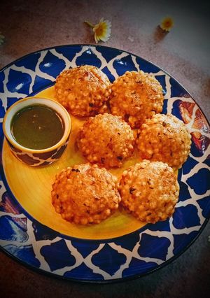 A picture of Sabudana vada.