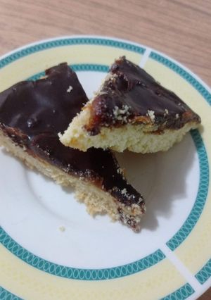 Una foto de Tarta con crema de maní. 😋😋😋