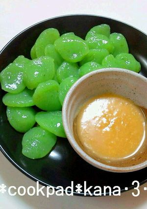 A picture of Sashimi Konjac with Mustard Vinegar Miso.