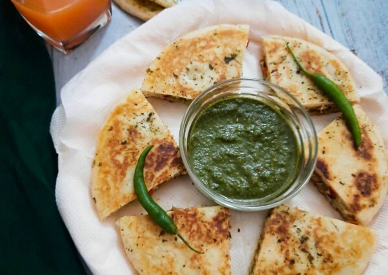 Paneer stuffed kulcha