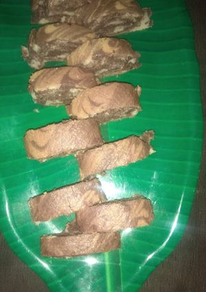 एग्ग्लेस स्विस रोल (Eggless swiss roll recipe in hindi) रेसिपी मुख्य फोटो
