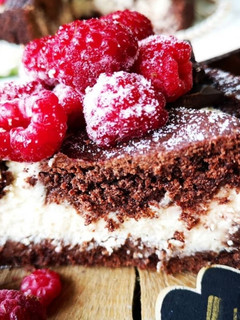 Foto de CHEESECAKE-BOLO DE CACAU DE FORNO