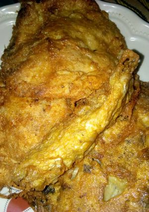 A picture of Gurasa with egg.