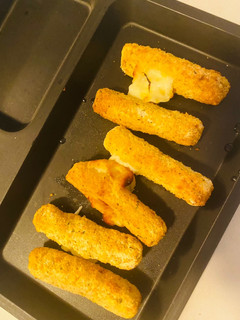 A picture of Cheese sticks.